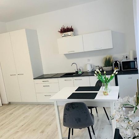 Apartament Walczaka 22 Miejsce Parkingowe Gorzow Wielkopolski Luaran gambar